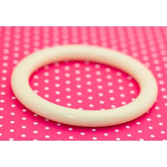 Vintage Divine Halo Bangle by Avon 8 inch - P11 - Picture 2 of 3